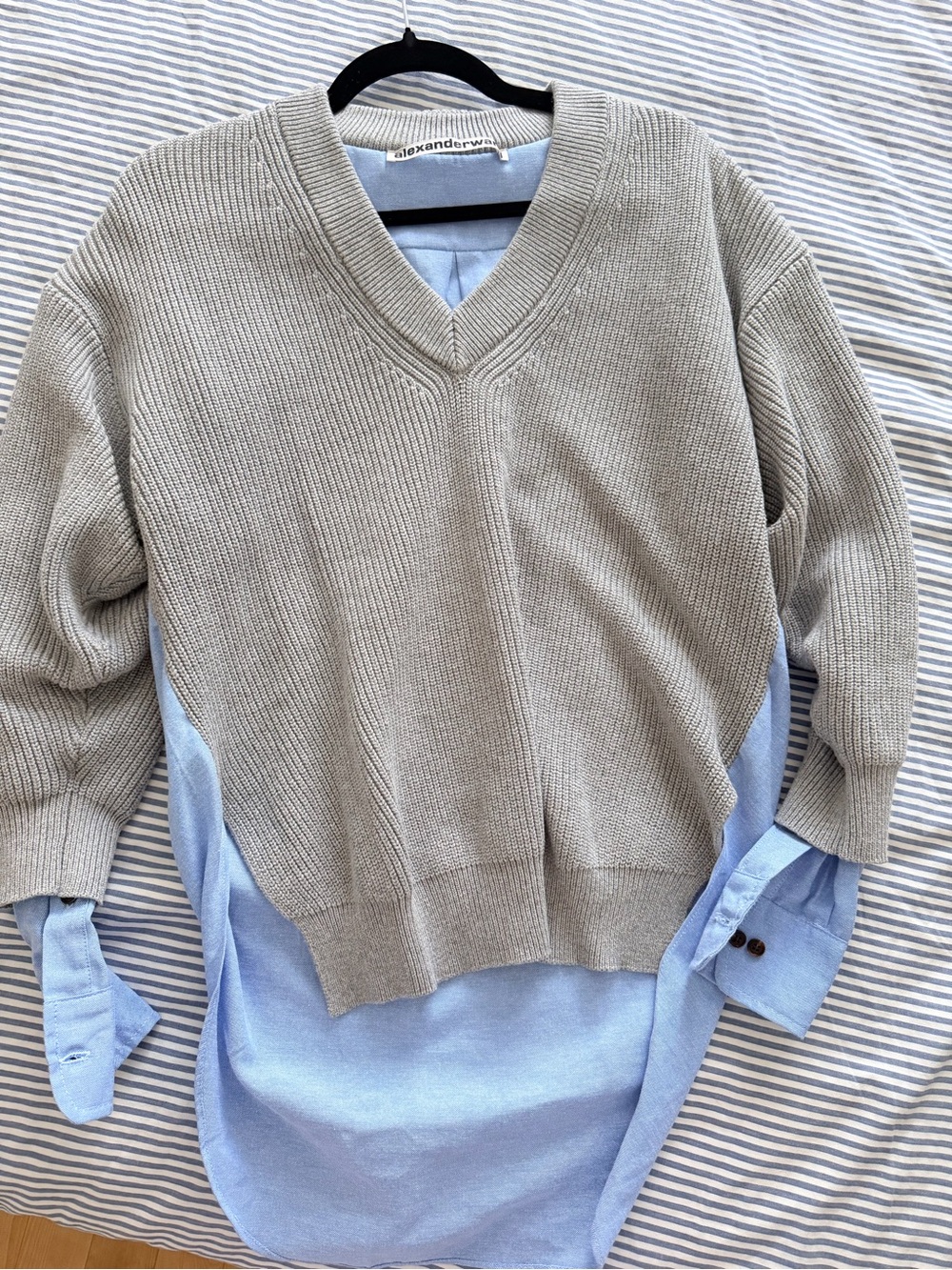 Alexander Wang Light Gray V-Neck Ribbed Sweater
